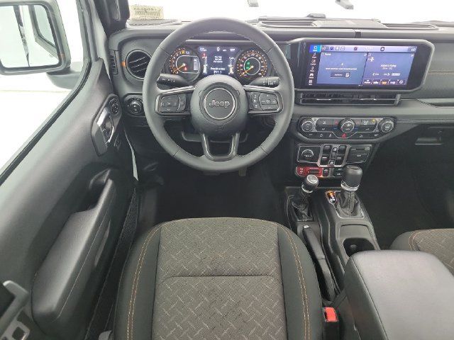 Used 2026 Jeep Gladiator Mojave AWD/4WD image 14