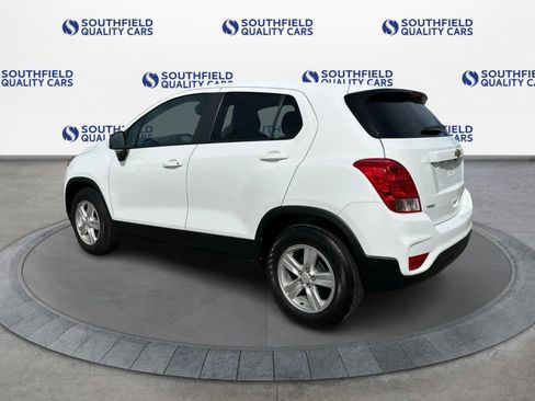 Used 2021 Chevrolet Trax LS w/ Tint and Cruise Package FWD image 4