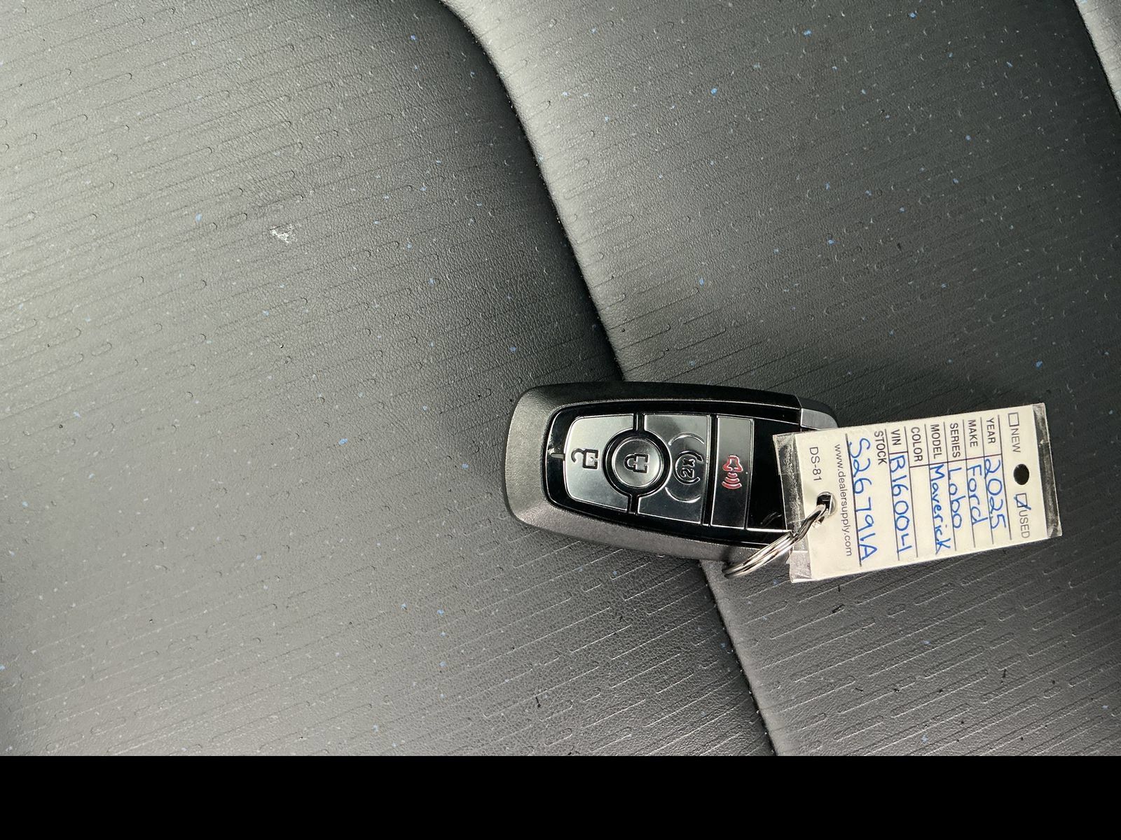 Used 2025 Ford Maverick Lobo AWD/4WD image 30