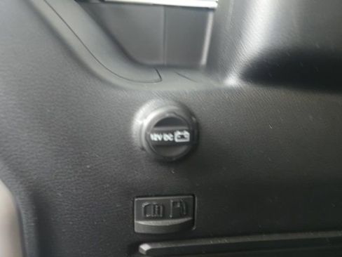 Used 2025 Jeep Wrangler Unlimited Sahara w/ Safety Group image 28