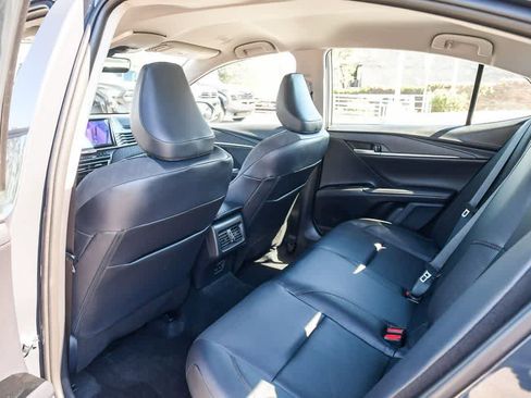 Used 2026 Toyota Camry XLE image 18