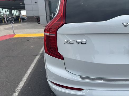 Used 2023 Volvo XC90 B6 Core w/ Protection Package Premier AWD/4WD image 12