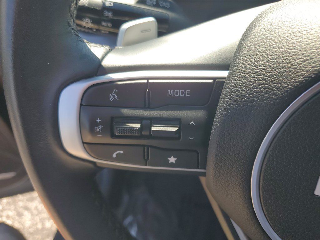 Used 2025 Kia Sportage EX AWD/4WD image 12