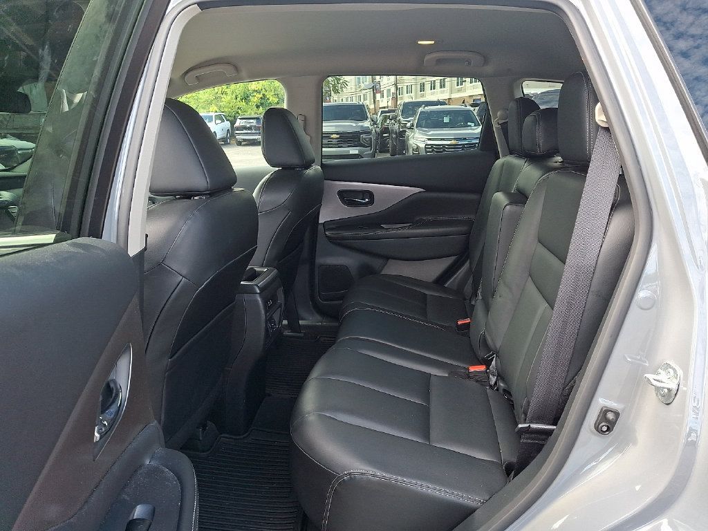 Used 2023 Nissan Murano SV w/ SV Midnight Edition Package AWD/4WD image 10
