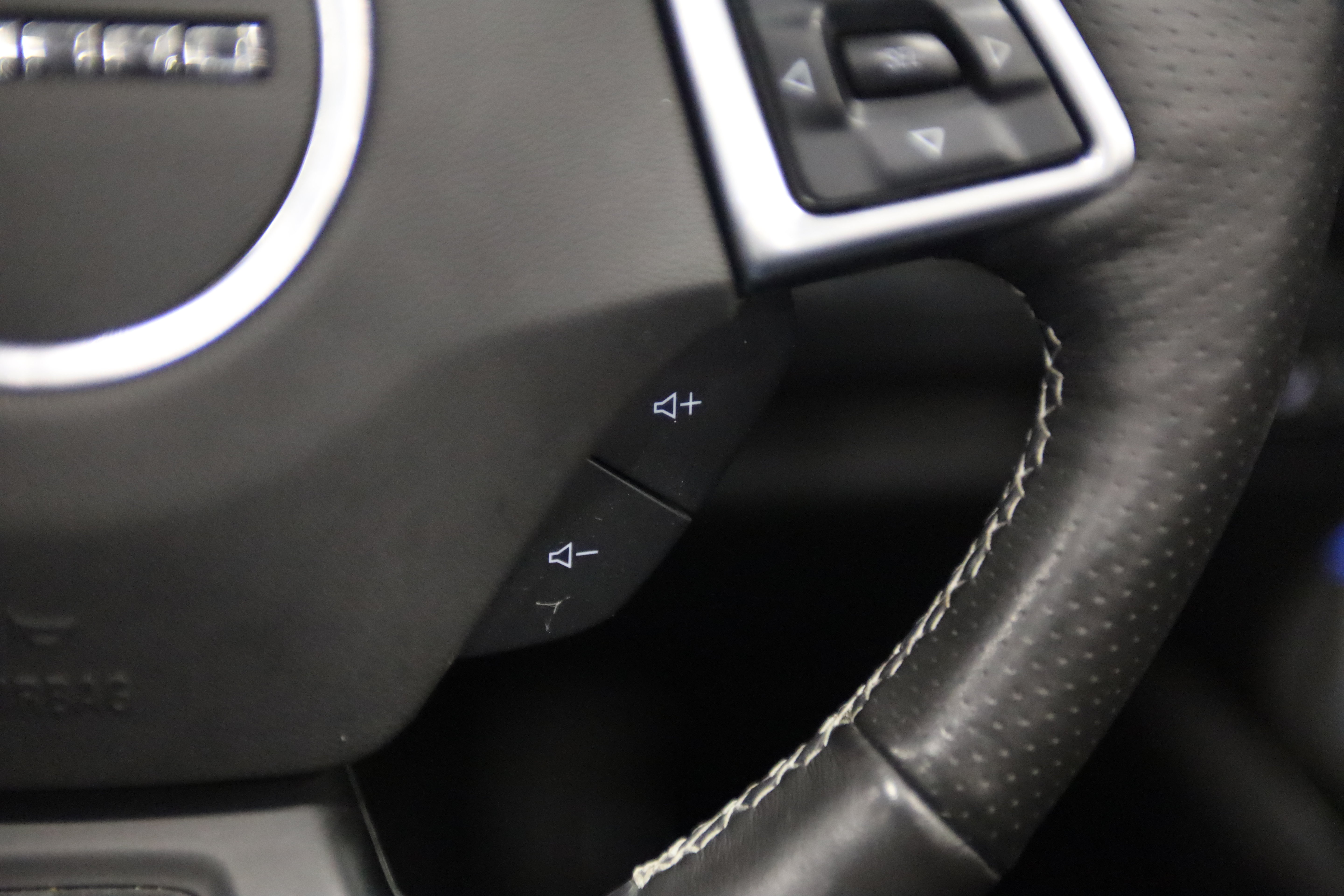 Used 2017 Chevrolet Camaro SS RWD image 30