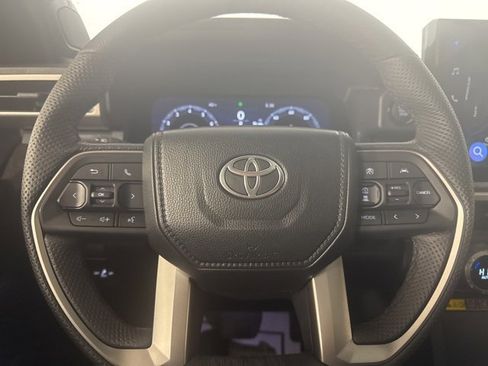 Used 2025 Toyota Tacoma Limited image 20