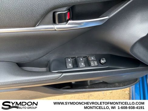 Used 2020 Toyota Camry XSE image 14