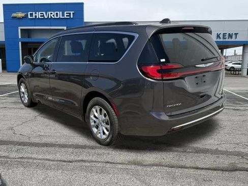 Used 2022 Chrysler Pacifica Touring-L AWD/4WD image 40