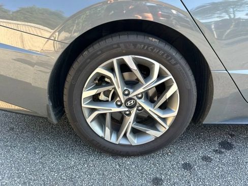 Certified 2022 Hyundai Sonata SEL w/ Convenience Package FWD image 7