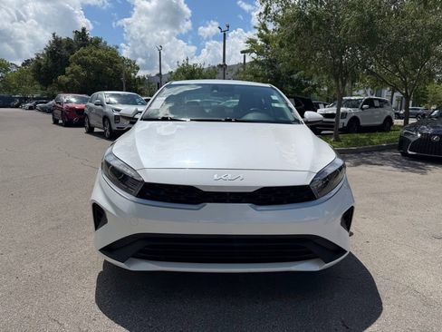 Used 2023 Kia Forte LXS FWD image 2