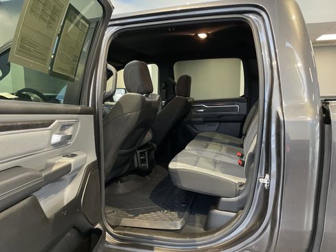 Used 2022 RAM 1500 Big Horn AWD/4WD image 31
