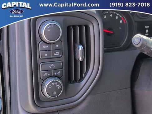Used 2022 Chevrolet Silverado 1500 Custom image 17