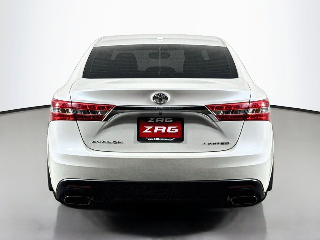 Used 2015 Toyota Avalon Limited FWD image 4