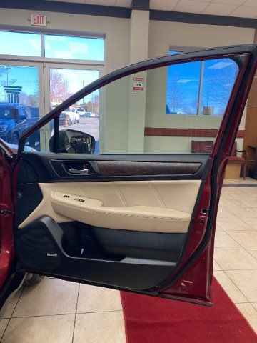 Used 2018 Subaru Outback 2.5i Limited AWD/4WD image 13