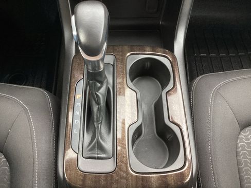 Used 2017 GMC Canyon SLE image 25