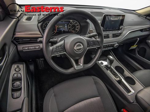 New 2026 Nissan Altima 2.5 SV FWD image 11
