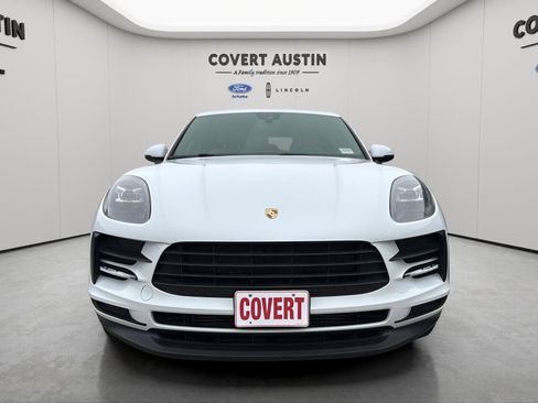 Used 2020 Porsche Macan AWD/4WD image 2