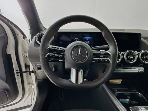 Certified 2025 Mercedes-Benz GLA 250 image 12