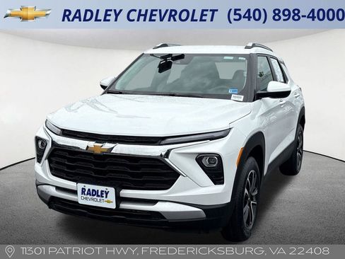 Certified 2025 Chevrolet TrailBlazer LT AWD/4WD image 1