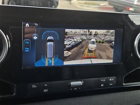 Used 2025 Mercedes-Benz Sprinter 2500 image 18