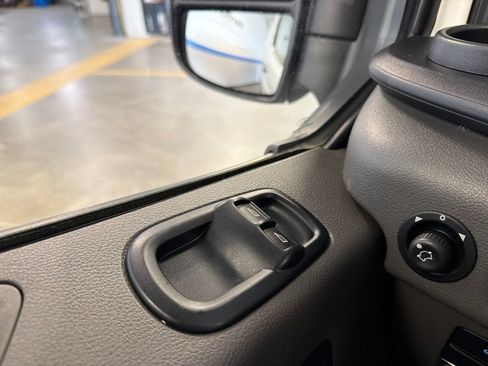 Used 2024 Ford Transit 250 Low Roof w/ Exterior Upgrade Package RWD image 19
