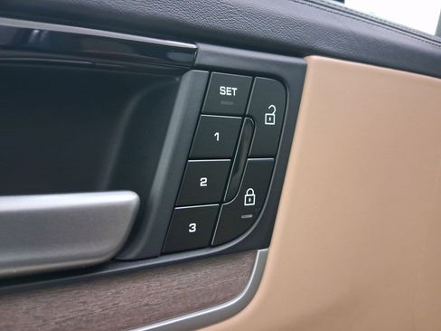New 2026 Porsche Cayenne AWD/4WD image 11