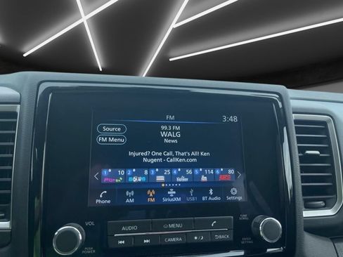 Used 2024 Nissan Frontier SL w/ Technology Package RWD image 17