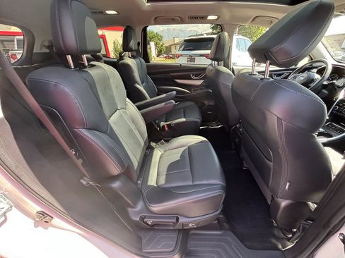 Used 2021 Subaru Ascent Touring w/ Popular Package #2A image 27