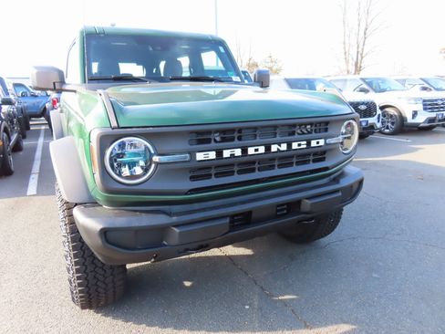 New 2025 Ford Bronco 4-Door w/ Sasquatch Package image 2