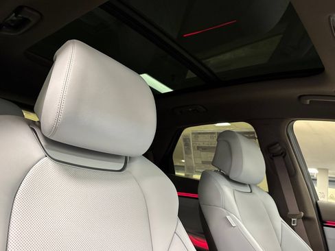 New 2026 Genesis GV70 2.5T Advanced AWD/4WD image 17