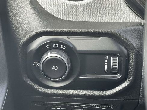 Used 2025 Jeep Wrangler Sport image 25