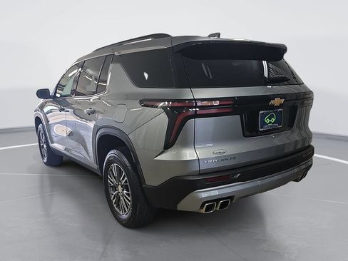 Certified 2024 Chevrolet Traverse LT w/ Trailering Package FWD image 6