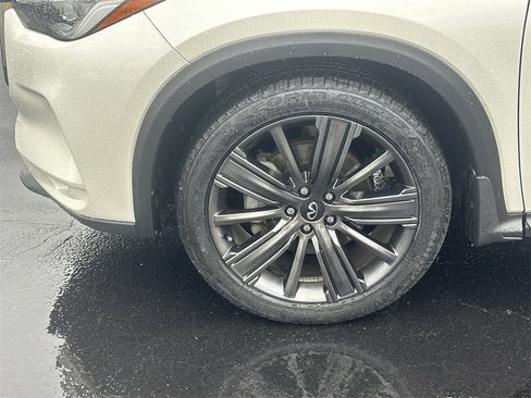 Used 2020 INFINITI QX50 Essential w/ Edition 30 Package image 11