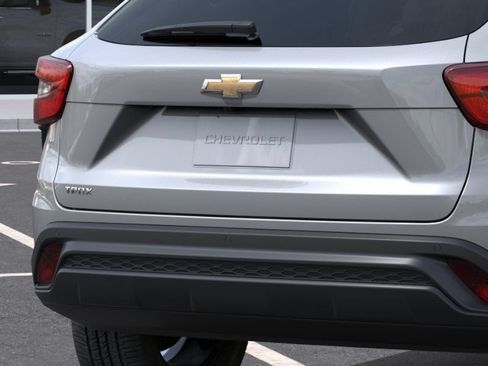 New 2026 Chevrolet Trax LS w/ LS Convenience Package FWD image 14