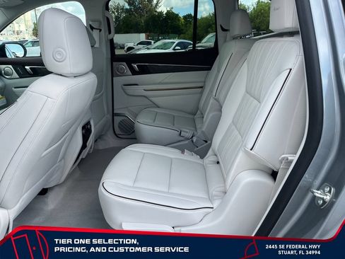 New 2026 Buick Enclave Avenir w/ Super Cruise Package AWD/4WD image 11