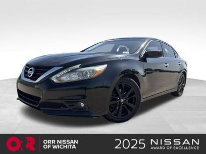 Used 2017 Nissan Altima 2.5 SR w/ Midnight Edition Package