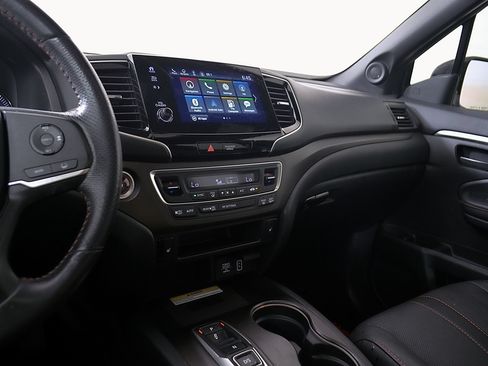 Used 2022 Honda Passport TrailSport image 32