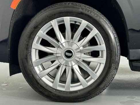 Used 2021 Cadillac Escalade Luxury AWD/4WD image 40