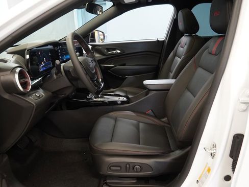 New 2026 Chevrolet Trax RS w/ Sunroof Package FWD image 5