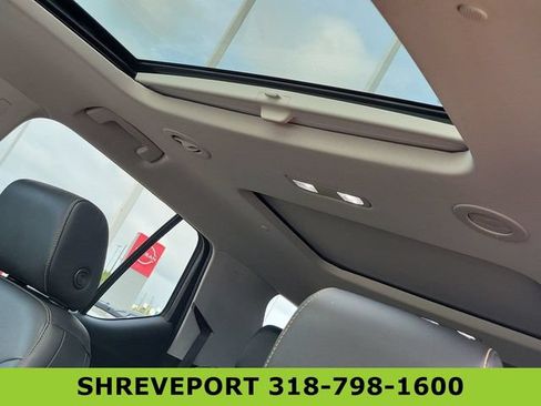 Used 2020 Chevrolet Traverse Premier w/ Redline Edition FWD image 19