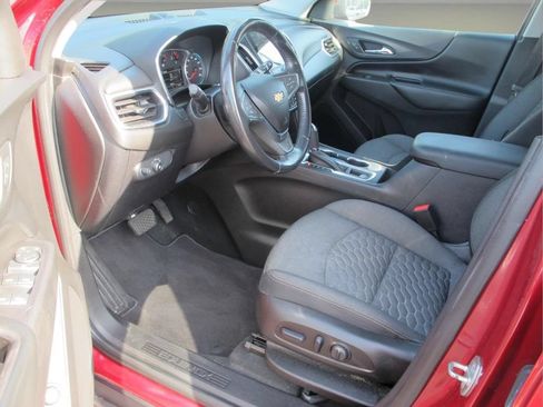 Certified 2018 Chevrolet Equinox LT w/ Sun & Infotainment Package AWD/4WD image 9
