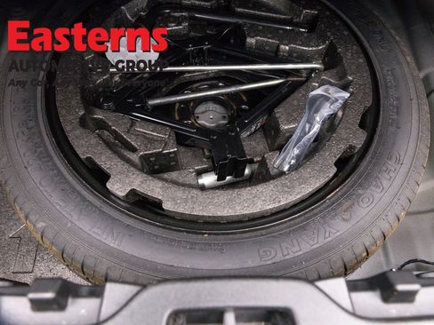 Used 2019 Volvo XC40 T5 Momentum AWD/4WD image 21