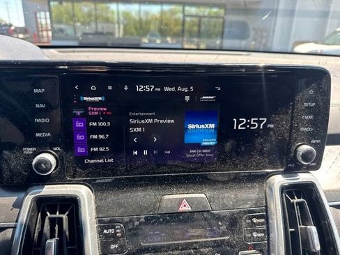 Used 2023 Kia Sorento SX AWD/4WD image 19