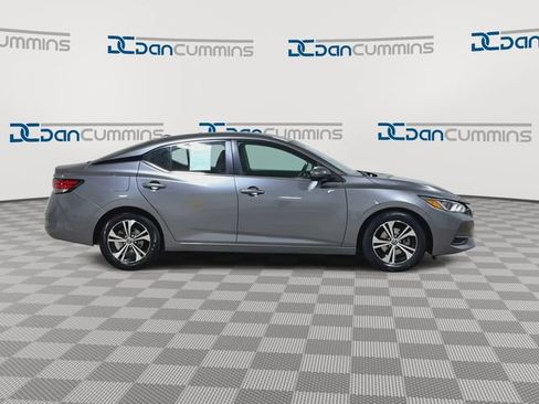 Used 2021 Nissan Sentra SV FWD image 9