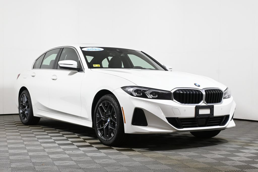 Used 2025 BMW 330i xDrive Sedan w/ Convenience Package AWD/4WD image 9