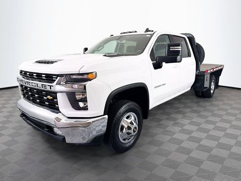 Used 2023 Chevrolet Silverado 3500 LT w/ Convenience Package AWD/4WD image 3