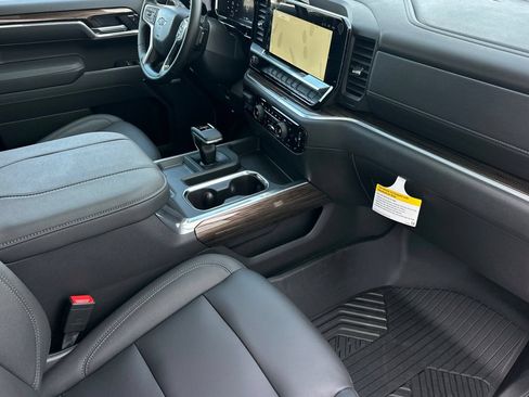 New 2026 Chevrolet Silverado 1500 LT Trail Boss w/ LT Trail Boss Premium Package AWD/4WD image 15