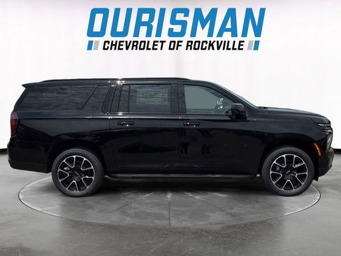 New 2026 Chevrolet Suburban RST w/ Sun And Tow Package AWD/4WD image 7