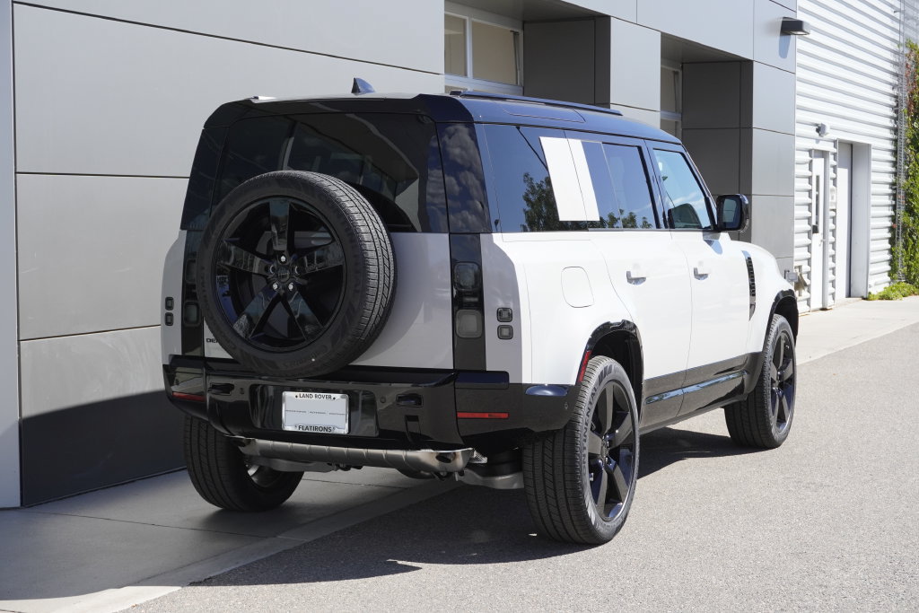 New 2026 Land Rover Defender 110 X-Dynamic SE AWD/4WD image 2