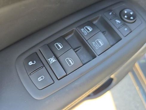 Used 2021 Jeep Grand Cherokee Overland w/ Trailer Tow Group IV image 17